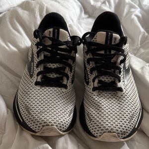 Brooks ladies Monochrome Athletic Shoes
